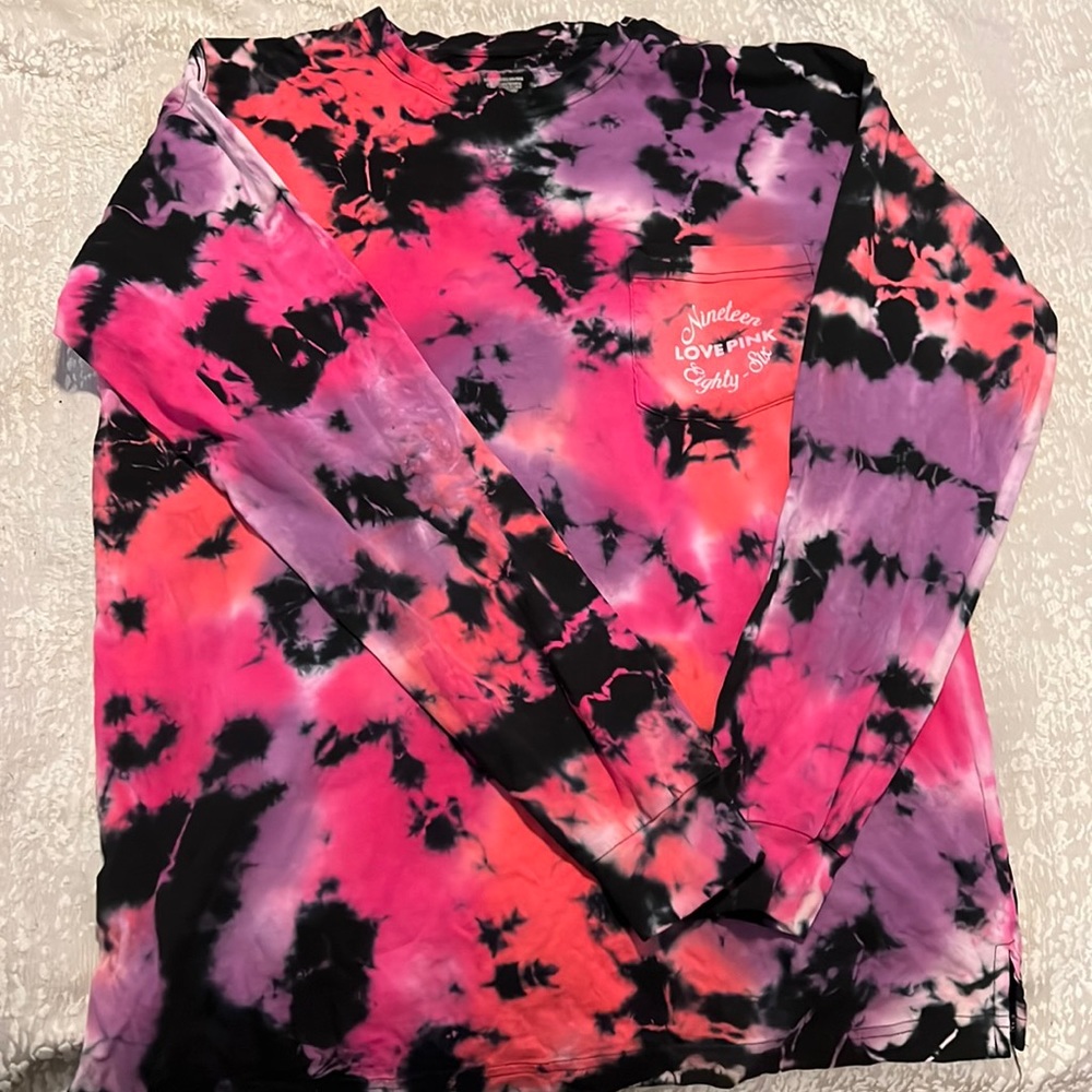 PINK Boyfriend Tee